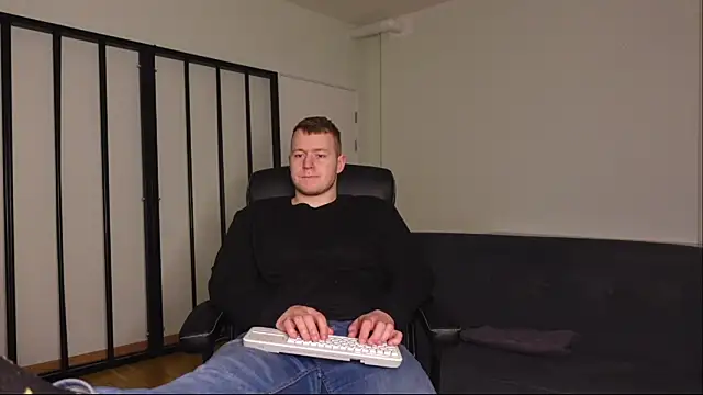 Richard Dullas online show from December 3, 8:15 pm