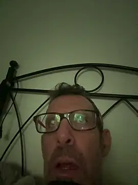 gigolobcn online show from February 5, 9:22 pm