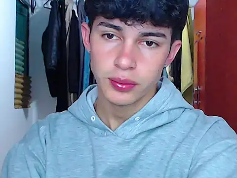 john vichenso online show from September 10, 10:08 pm