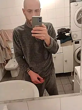 Baldassarre1990 online show from November 30, 1:40 am