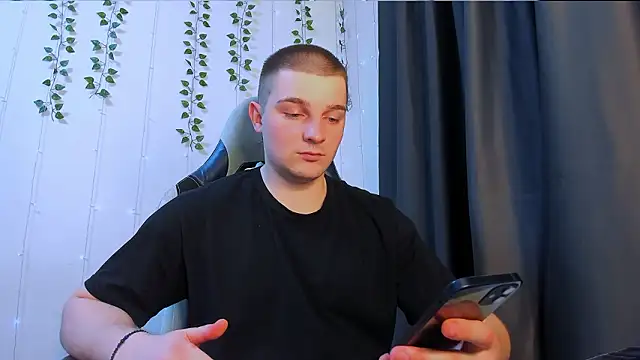 Your Claddagh online show from March 9, 7:52 pm