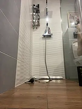 analifyy online show from January 19, 8:05 am