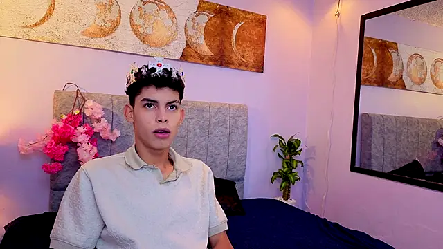 Room 69x online show from September 22, 12:37 pm