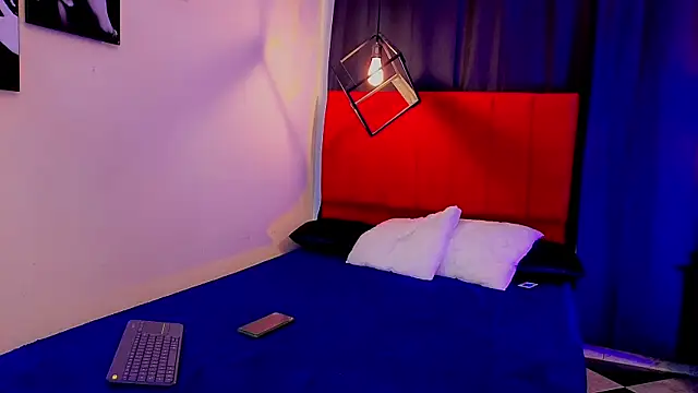 Room 69x online show from September 16, 12:50 pm