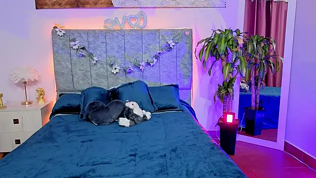 Room 69x online show from February 28, 4:39 pm