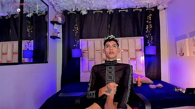 Room 69x online show from October 9, 2:11 pm