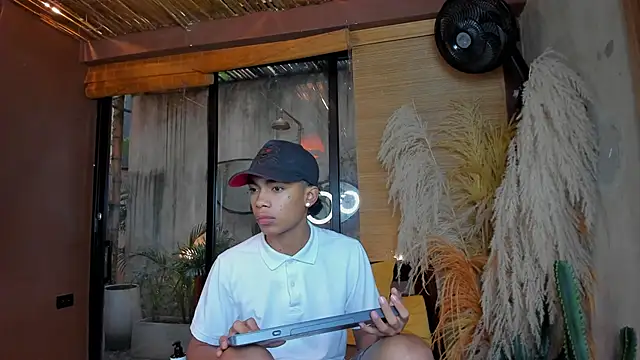 AlanCutee online show from December 14, 12:23 pm