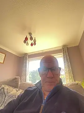 philefc online show from April 23, 10:20 am