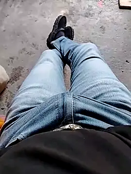 Alaver2587 online show from March 22, 6:24 pm