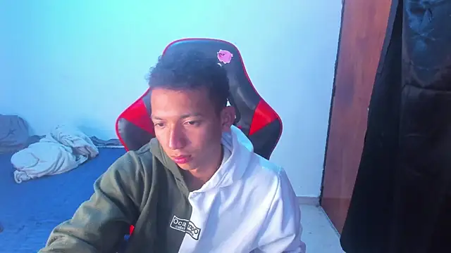 JuanchiT66 online show from March 27, 5:44 am