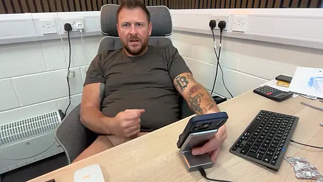 bilf1978 online show from May 15, 8:33 am