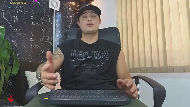 Alexander ferre online show from March 20, 1:26 pm