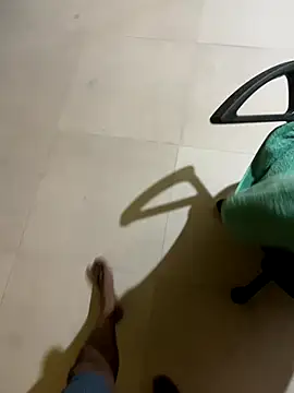 Snapshot of Johncockhot13690 chatting on October 20, 6:34 pm Johncockhot13690 online show from October 20, 6:34 pm