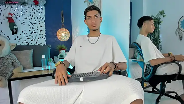 Adonis WB online show from December 18, 8:16 pm