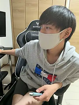 jiji9253 online show from April 1, 12:29 pm