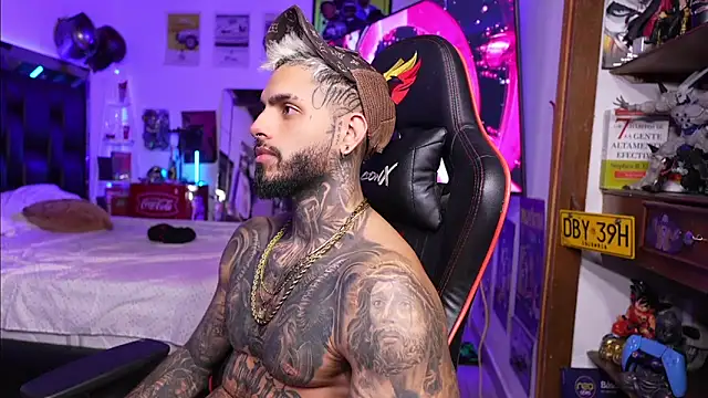 logan hugh8 online show from March 13, 4:09 am