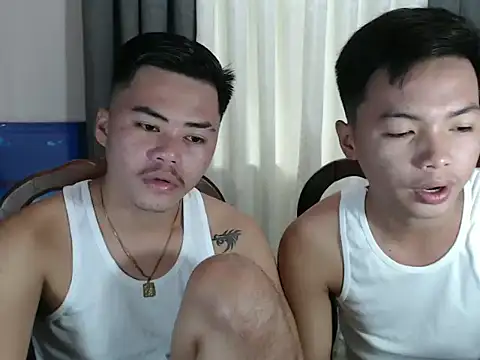 hot emman online show from September 22, 11:37 pm