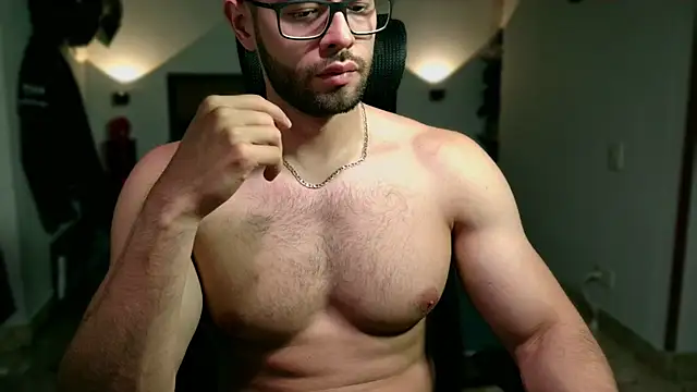 Snapshot of jacobmuscle4u chatting on October 8, 11:09 pm jacobmuscle4u online show from October 8, 11:09 pm