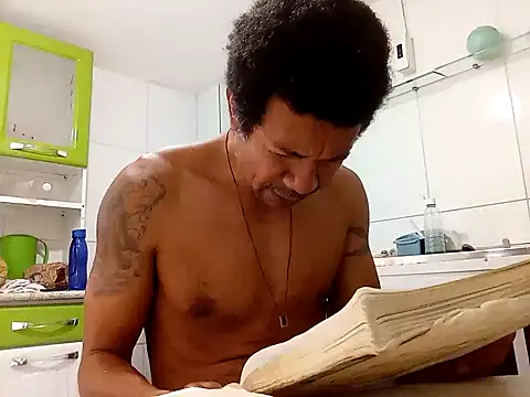 moreno25centimetro online show from November 21, 1:43 pm