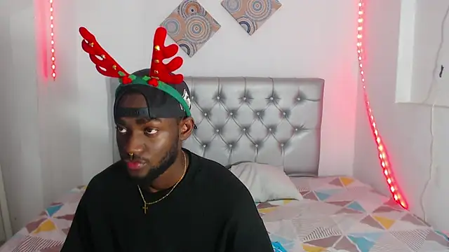 eebony stallion online show from December 3, 6:14 pm