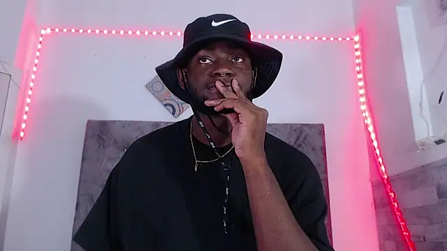 eebony stallion online show from April 8, 6:16 pm