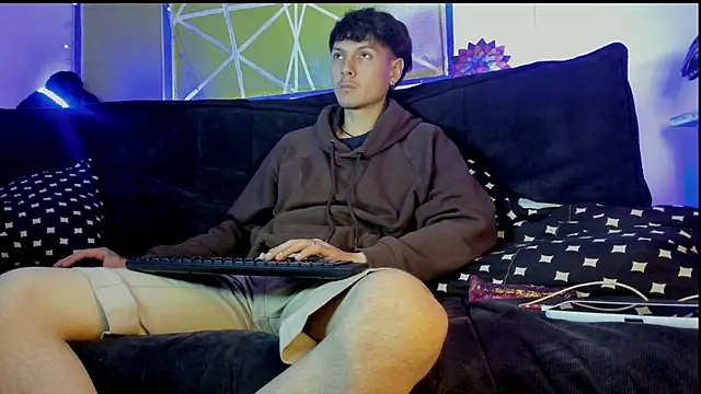 Dioniso guy8 online show from February 25, 7:48 pm