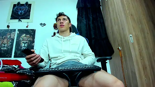 javiersexymann online show from February 27, 5:45 am