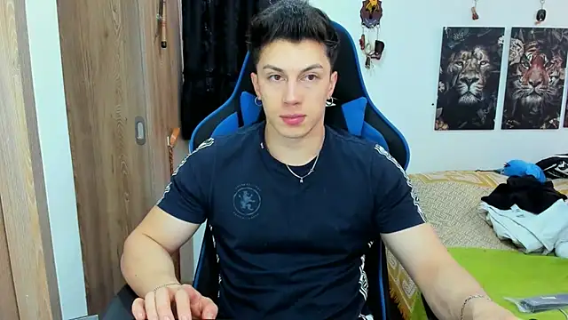 javiersexymann online show from December 12, 5:59 pm