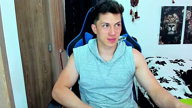 javiersexymann online show from February 10, 5:30 pm