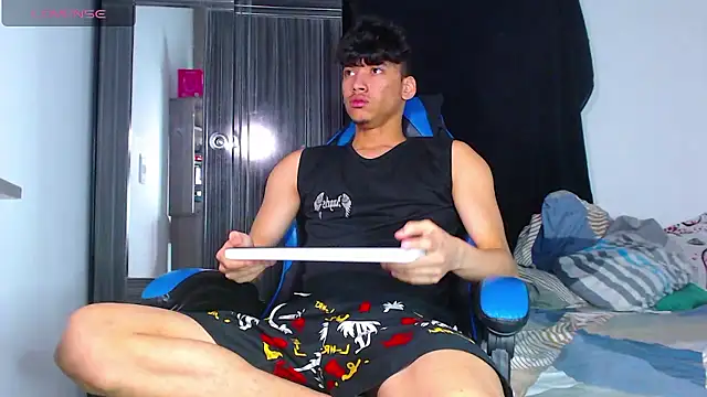 Gael Jones online show from January 7, 8:36 pm