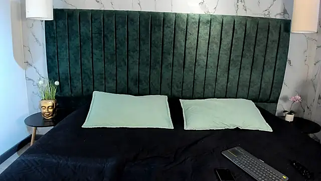 AustinJones  online show from November 29, 7:38 pm