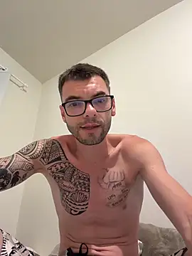 Leonsouzaof online show from December 16, 2:18 am