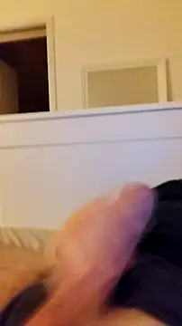 NewJoiner online show from February 24, 9:04 pm