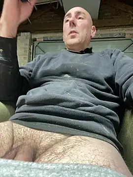 Richmcgee online show from April 15, 7:25 pm