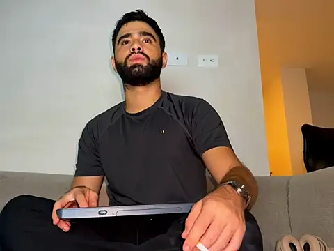 zack sullivan22 online show from February 25, 4:35 am