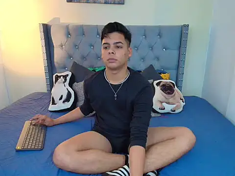 stewart mateo  online show from October 10, 2:49 am