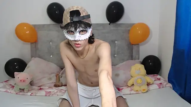 dylann ross online show from October 2, 8:35 pm