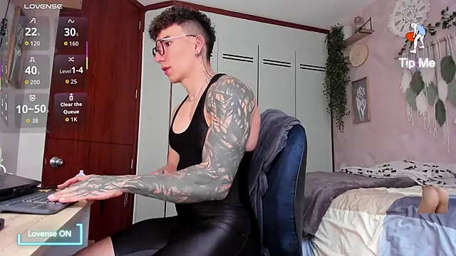 estebandi do online show from September 11, 12:04 pm