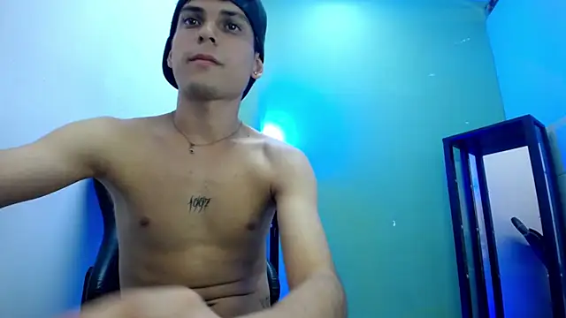 dilan hott  online show from January 11, 10:02 pm