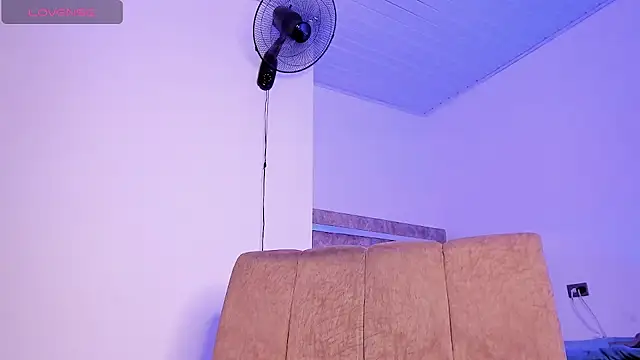 Cj davis  online show from January 13, 8:13 pm