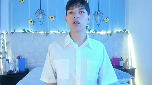 AleAurarashi online show from October 19, 4:28 am