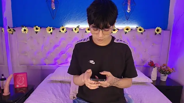 AleAurarashi online show from April 8, 8:36 am