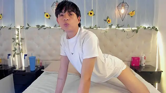 AleAurarashi online show from October 10, 2:49 am