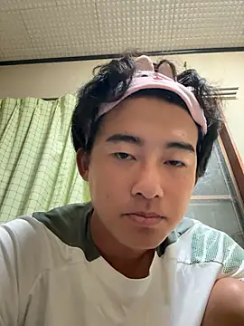 Snapshot of shoma2003 chatting on October 21, 1:03 pm shoma2003 online show from October 21, 1:03 pm