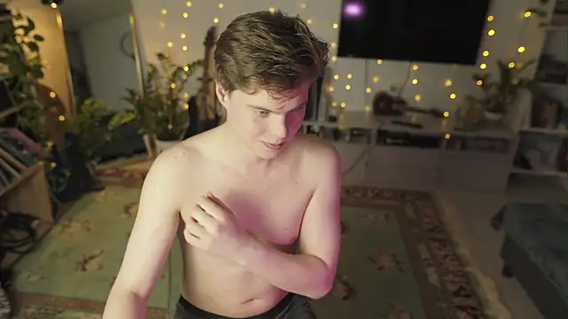 RusBradPitt online show from March 3, 4:58 pm