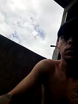 Santi2323xxX online show from February 2, 4:37 pm