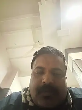 vardh033 online show from December 19, 4:15 pm