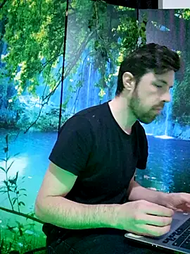 welcome-to-the-jungle online show from March 10, 9:54 pm