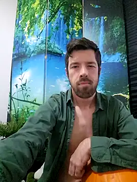 Snapshot of welcome-to-the-jungle chatting on October 23, 8:07 am welcome-to-the-jungle online show from October 23, 8:07 am