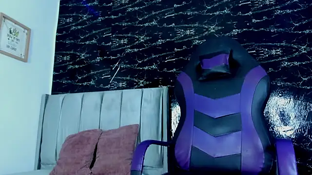 Jhos Smith online show from April 18, 4:25 am